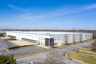 Plus de détails pour 102 N Overland Dr, North Aurora, IL - Industriel à louer