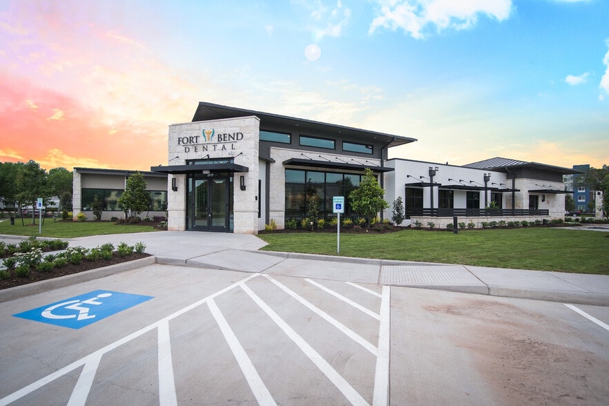 3717 Township Ln, Missouri City, TX à vendre - Photo du bâtiment - Image 2 de 19