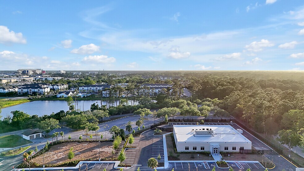 370 N Clyde Morris Blvd, Daytona Beach, FL à vendre - Photo du bâtiment - Image 2 de 3