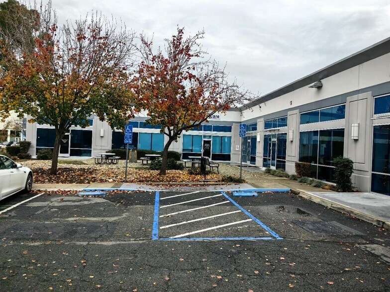 210-226 N Wiget Ln, Walnut Creek, CA à louer - Photo du bâtiment - Image 1 de 1