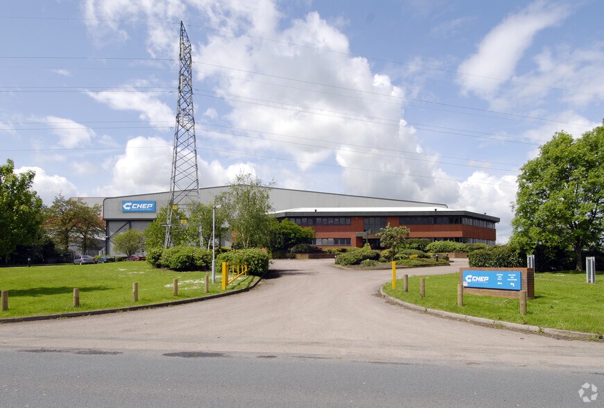 Cosford Ln, Rugby à louer - Photo principale - Image 1 de 1