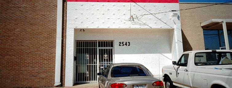 2547 Farrington St, Dallas, TX for lease - Building Photo - Image 3 of 7
