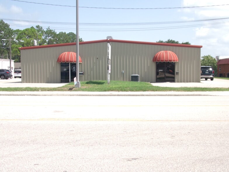 2120 E Edgewood Dr, Lakeland, FL for lease - Building Photo - Image 2 of 10