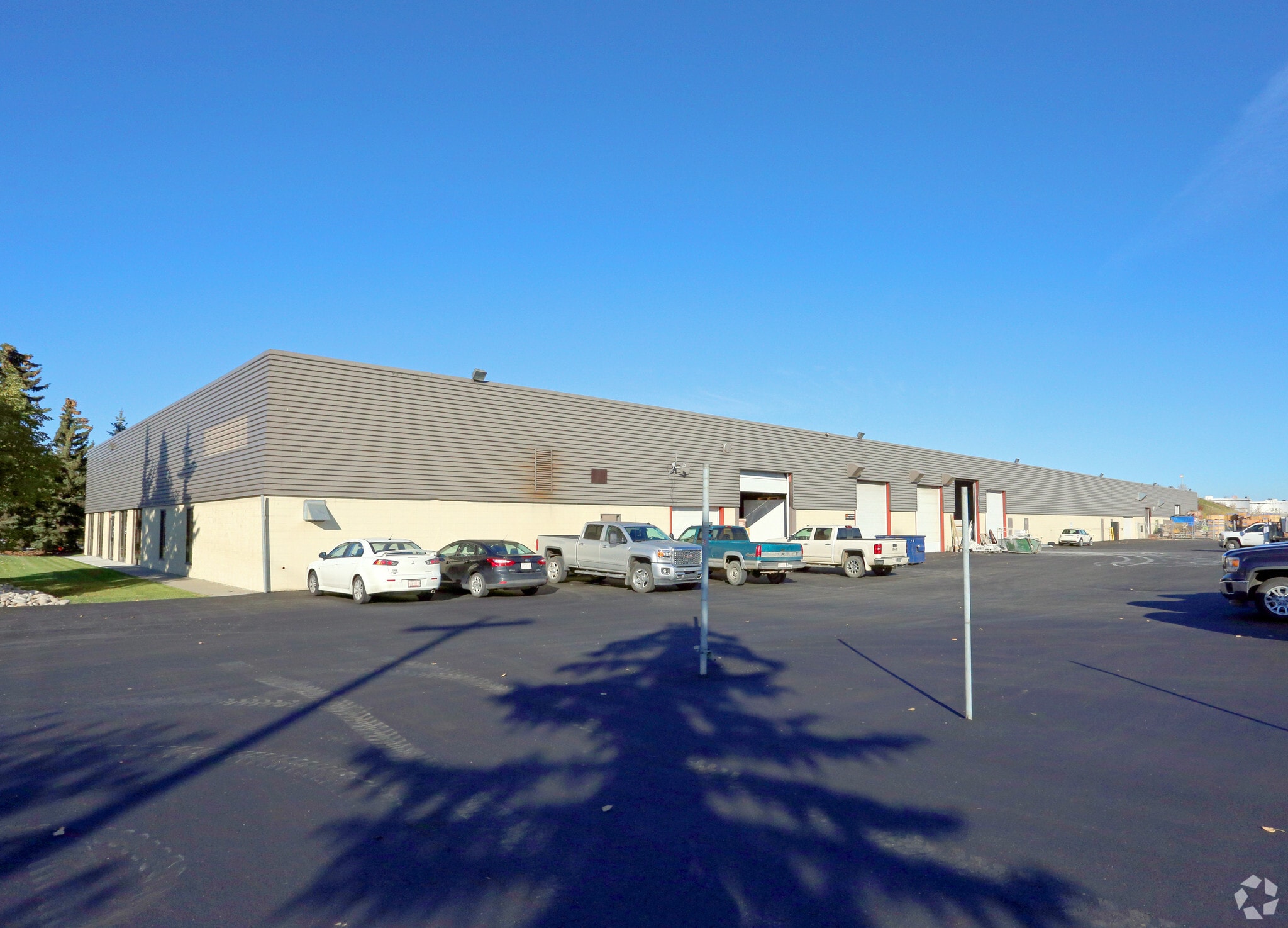 9451-9471 49 St NW, Edmonton, AB for lease Primary Photo- Image 1 of 6