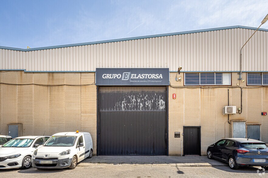 Industriel dans Sant Andreu de la Barca, Barcelona à vendre - Photo principale - Image 1 de 8