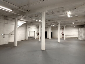 901 E 8th St, Los Angeles, CA for lease Interior Photo- Image 2 of 8