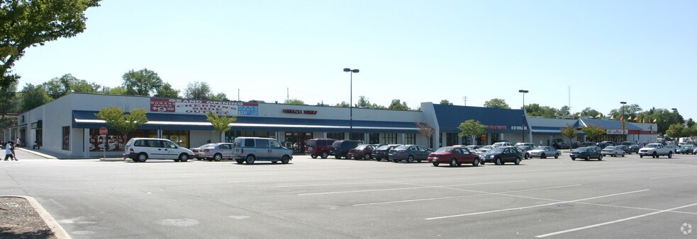 2401-2501 Belair Rd, Baltimore, MD à louer - Photo du bâtiment - Image 3 de 8