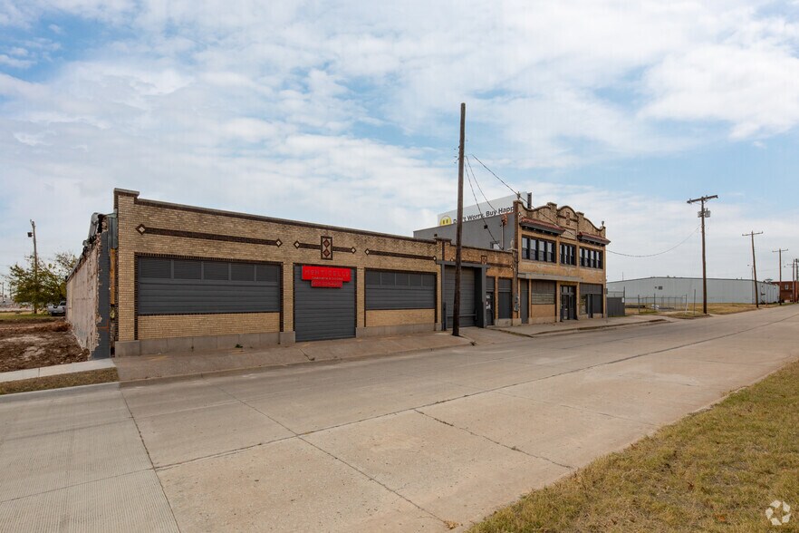 512 SW 3rd St, Oklahoma City, OK à vendre - Photo du bâtiment - Image 2 de 4