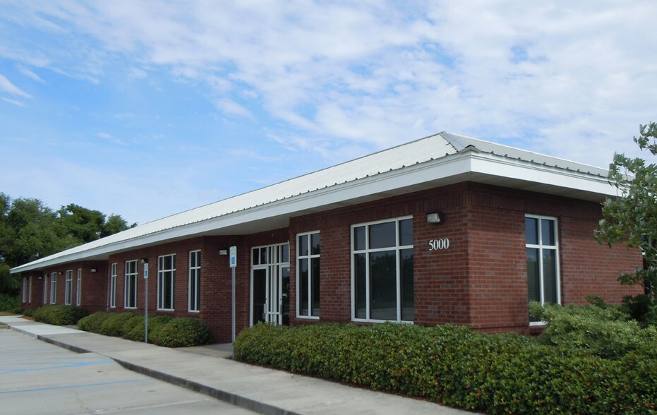 14231 Seaway Rd, Gulfport, MS à louer - Photo du bâtiment - Image 1 de 6