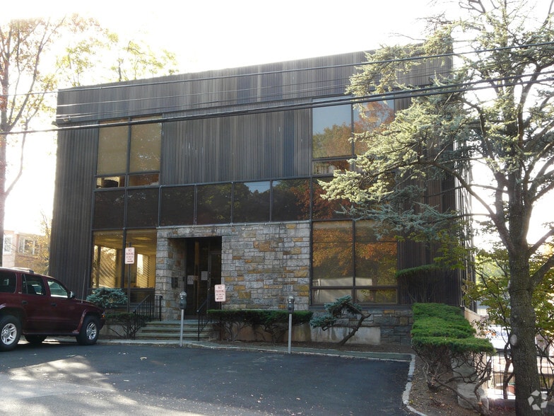 200 Summerfield St, Scarsdale, NY for lease - Building Photo - Image 3 of 5