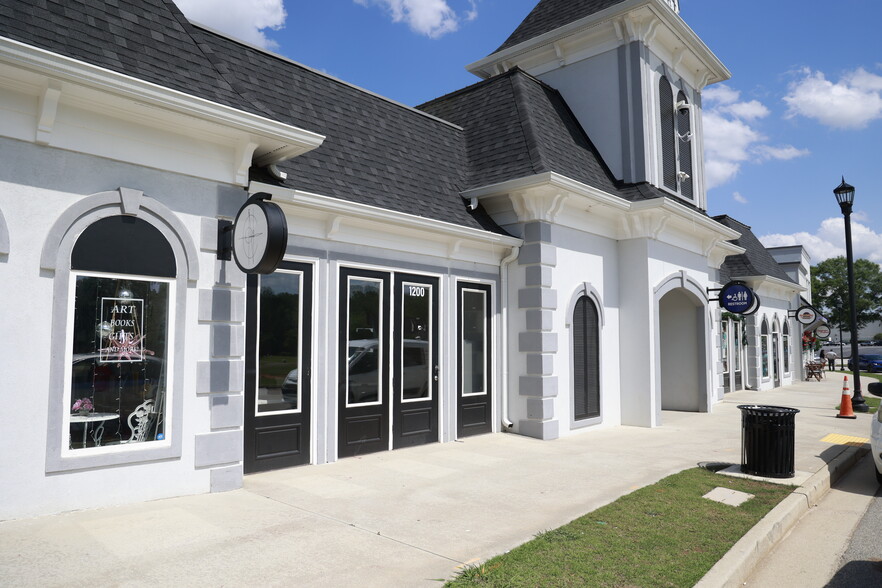 1053 S Lake Cir, Morrow, GA for lease - Building Photo - Image 1 of 9