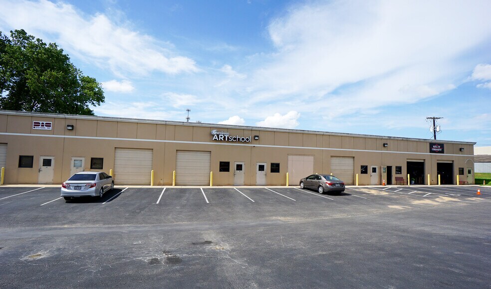 3810 Gattis School Rd, Round Rock, TX à louer - Photo du bâtiment - Image 2 de 2