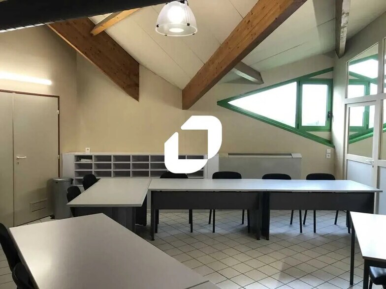 Bureau dans SAINT-OUEN-L'AUMONE à louer - Photo intérieure - Image 3 de 6