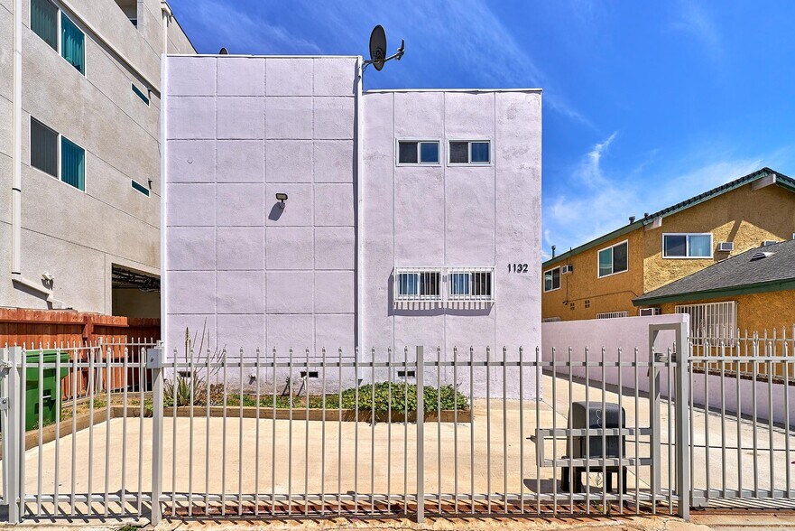 1132 S Oxford Ave, Los Angeles, CA for sale - Building Photo - Image 1 of 29
