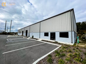 260-278 Springview Commerce Dr, DeBary, FL for lease Building Photo- Image 1 of 27