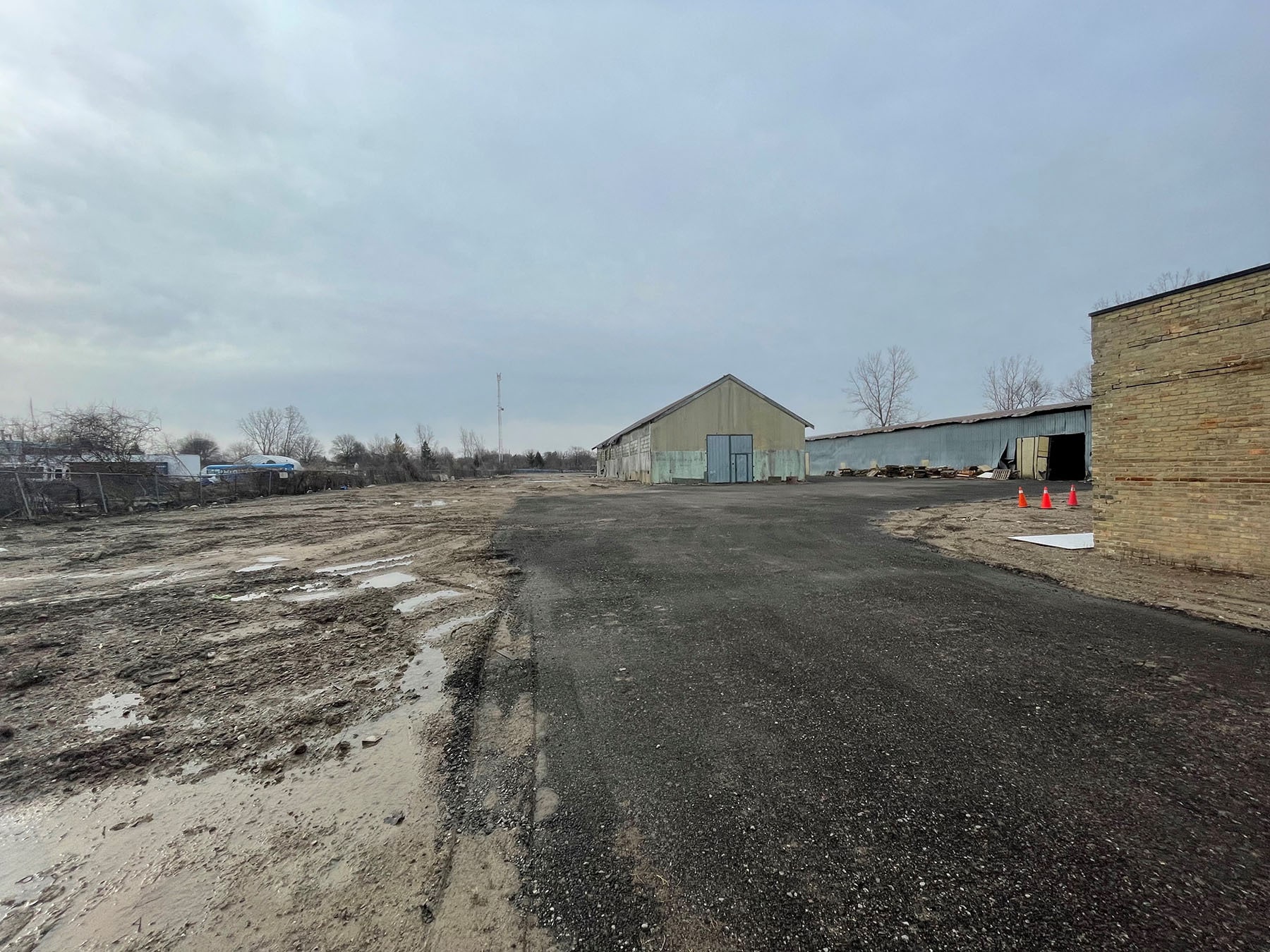 1781 Oxford St E, London, ON for sale Primary Photo- Image 1 of 1