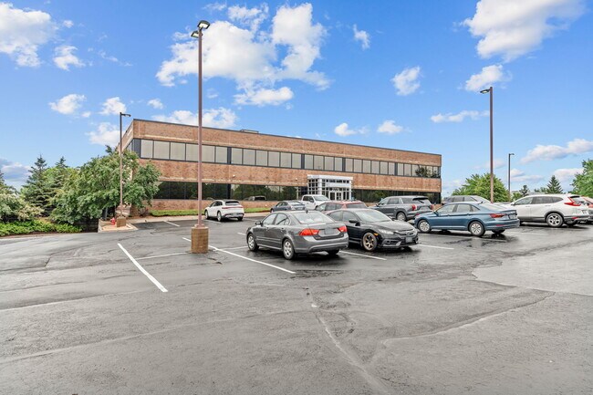 More details for 2775 Blue Water Rd, Eagan, MN - Office for Sale