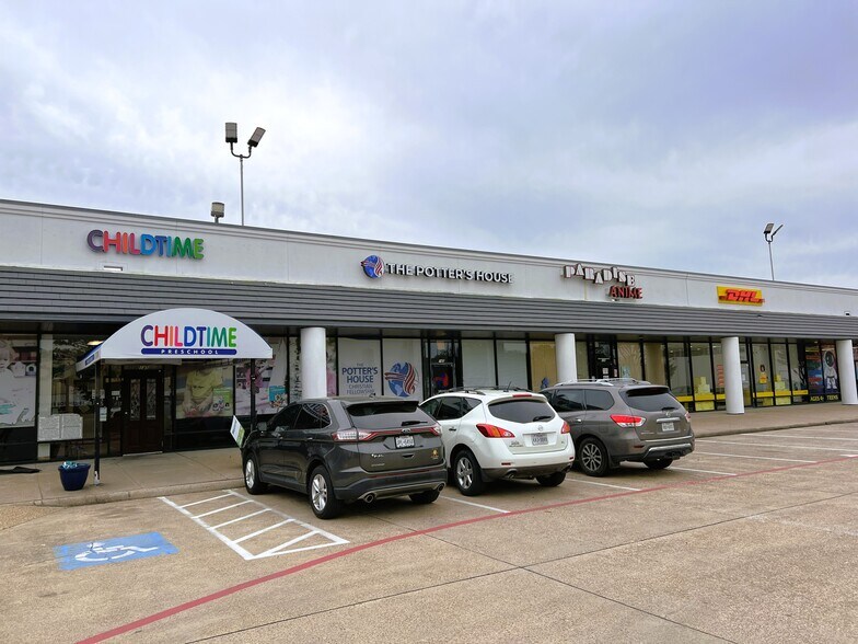 9110 Jones Rd, Houston, TX à louer - Photo du bâtiment - Image 3 de 9