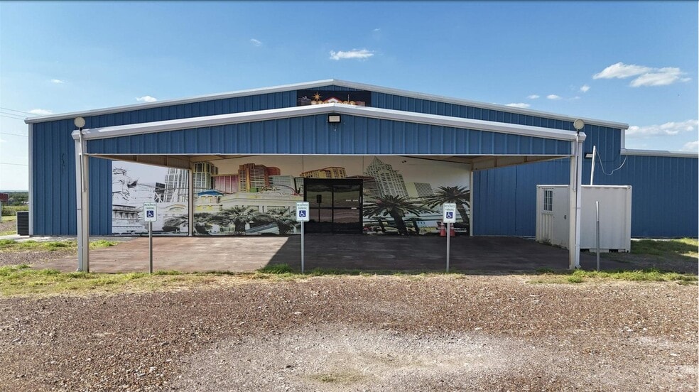 5023 US-83, Falcon, TX à vendre - Photo du bâtiment - Image 3 de 19