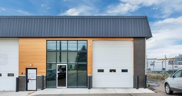 12846 146th St NW, Edmonton, AB à louer Photo du bâtiment- Image 1 de 7