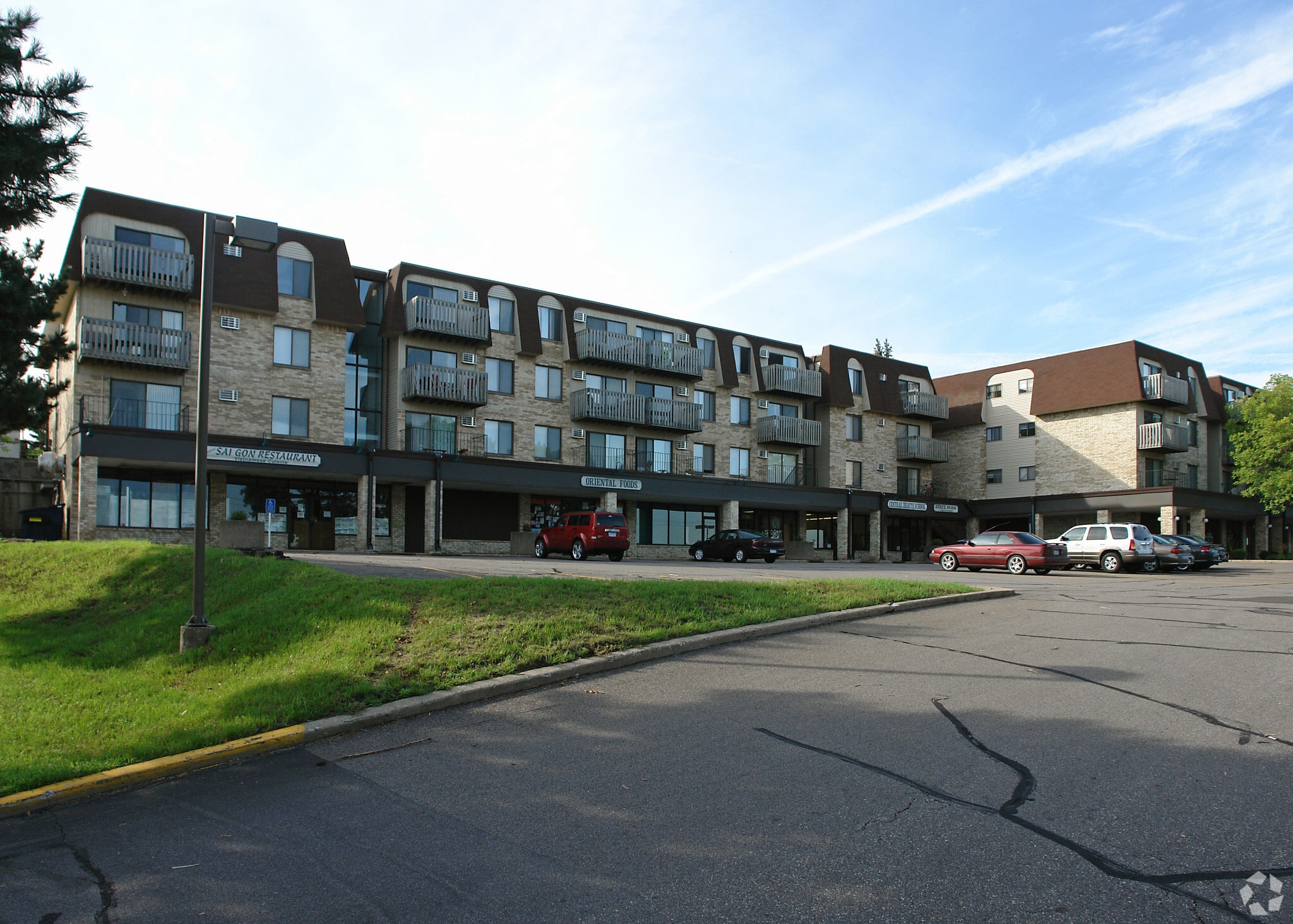 3902-3938 Cedar Grove Pky, Eagan, MN for lease Primary Photo- Image 1 of 5