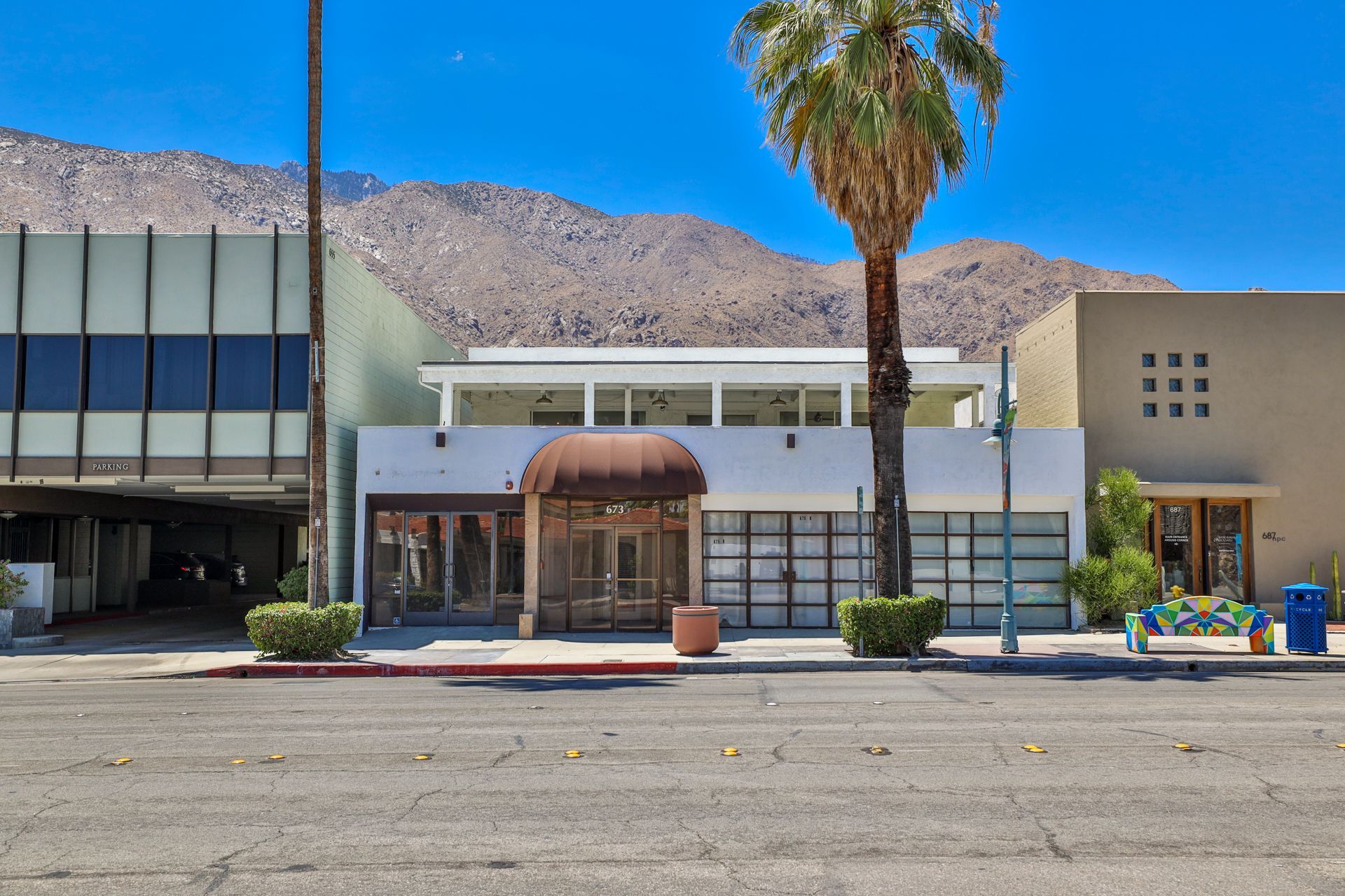 671-675 N Palm Canyon Dr, Palm Springs, CA à vendre Photo du bâtiment- Image 1 de 1