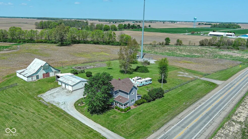2335 N Main St, Rushville, IN à vendre - Photo du bâtiment - Image 2 de 2
