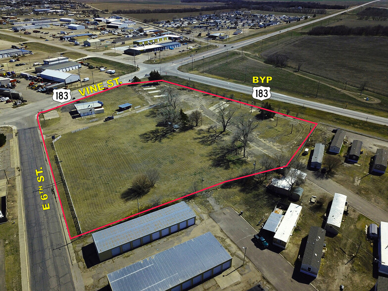 501 Vine St, Hays, KS for sale - Aerial - Image 1 of 28