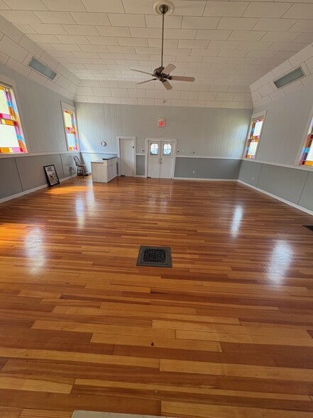 57 Saco Ave, Old Orchard Beach, ME for sale - Building Photo - Image 3 of 17