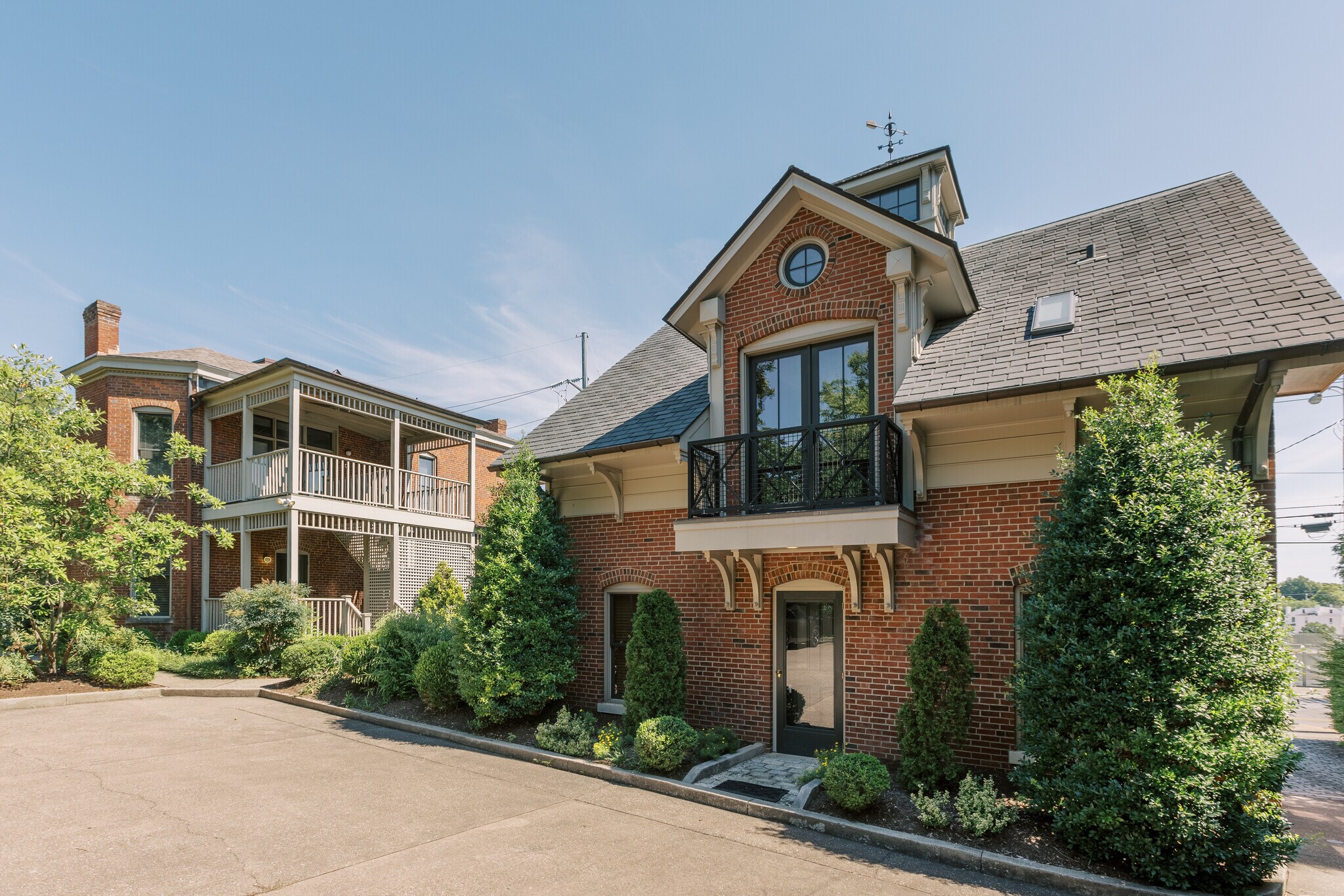 300 Madison Pl, Lexington, KY à vendre Photo principale- Image 1 de 32