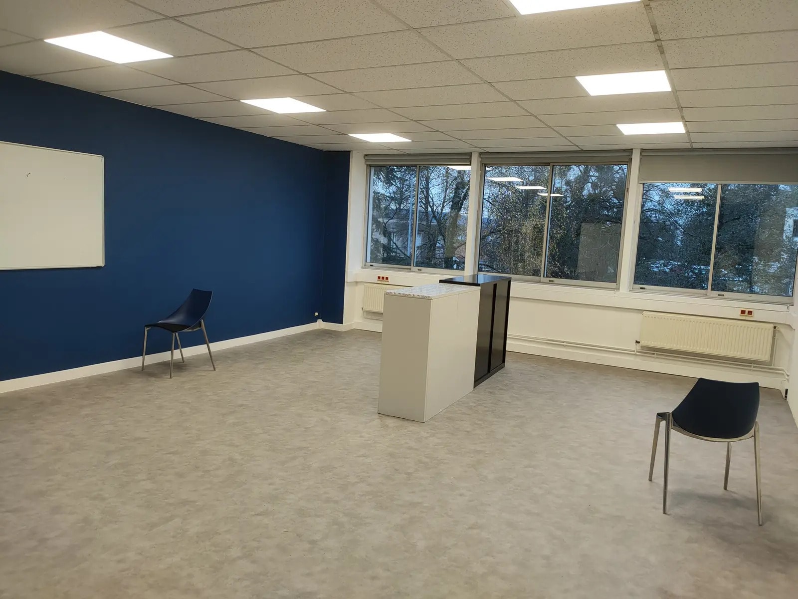 2C Chemin De Palente, Besançon for lease Interior Photo- Image 1 of 4