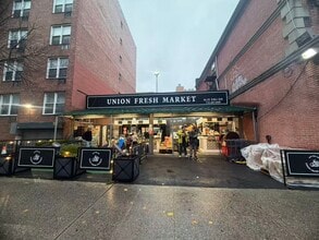 14206 41st Ave, Flushing, NY à louer Photo intérieure- Image 1 de 4