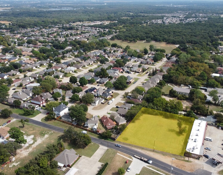 901 Sandy Ln, Fort Worth, TX à vendre - Photo du bâtiment - Image 2 de 8