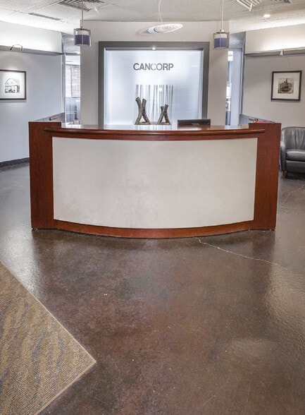 602 12th Ave SW, Calgary, AB à louer - Hall d’entrée - Image 3 de 6