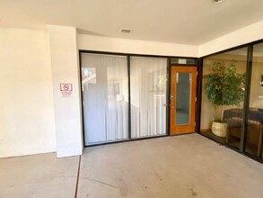 7550 N 19th Ave, Phoenix, AZ for lease Building Photo- Image 2 of 13