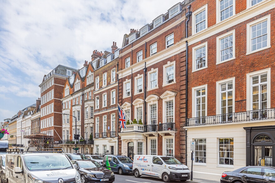 59-60 Grosvenor St, Londres à louer - Photo du bâtiment - Image 3 de 111