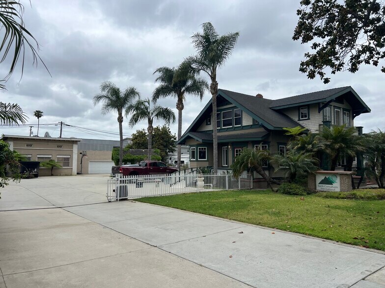 1642 E 4th St, Santa Ana, CA à vendre - Photo du bâtiment - Image 1 de 5