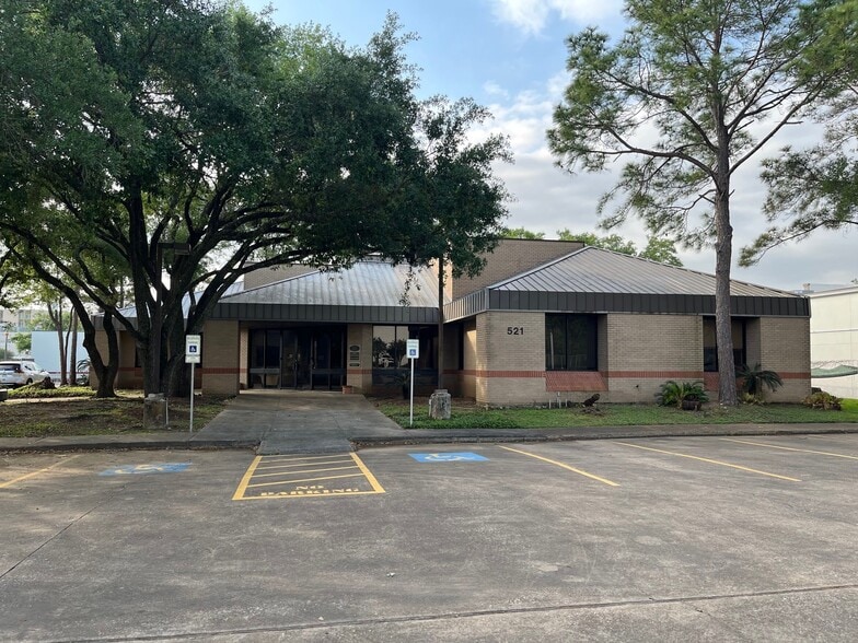 521 Orchard St, Webster, TX for sale - Building Photo - Image 1 of 5