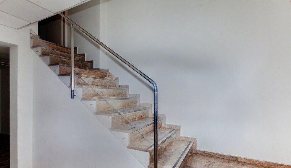 Retail in Oliva, Valencia for sale - Interior Photo - Image 2 of 36