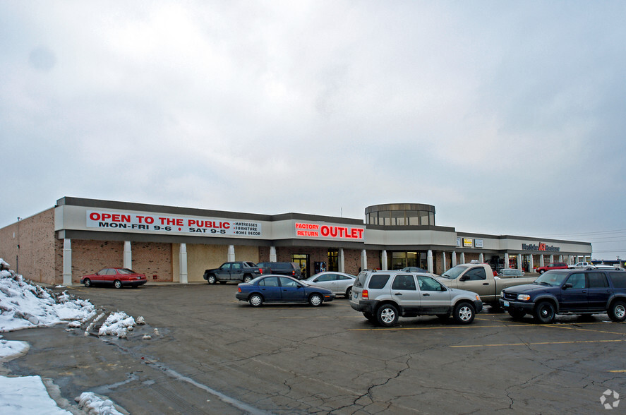 1010-1020 Thompson Blvd, Sedalia, MO for sale - Primary Photo - Image 1 of 1