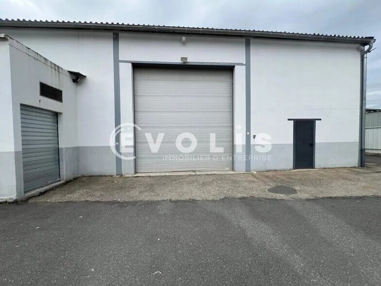 102 Rue Fleury Jay, GRIGNY-SUR-RHÔNE à louer - Photo du bâtiment - Image 2 de 9