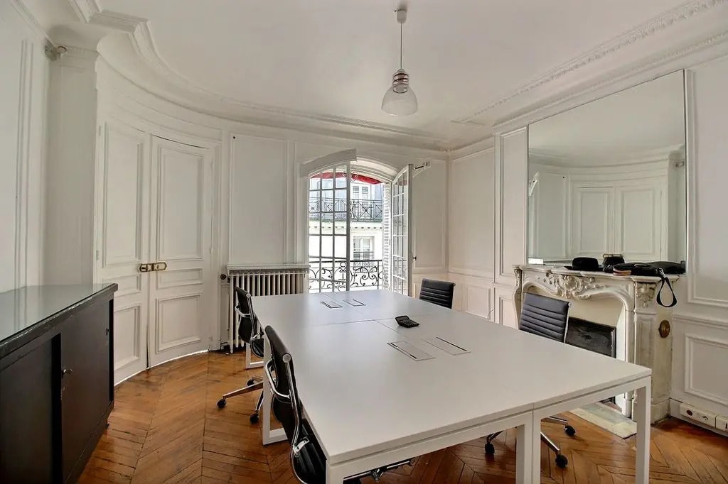 Office in Paris for lease Building Photo- Image 1 of 6