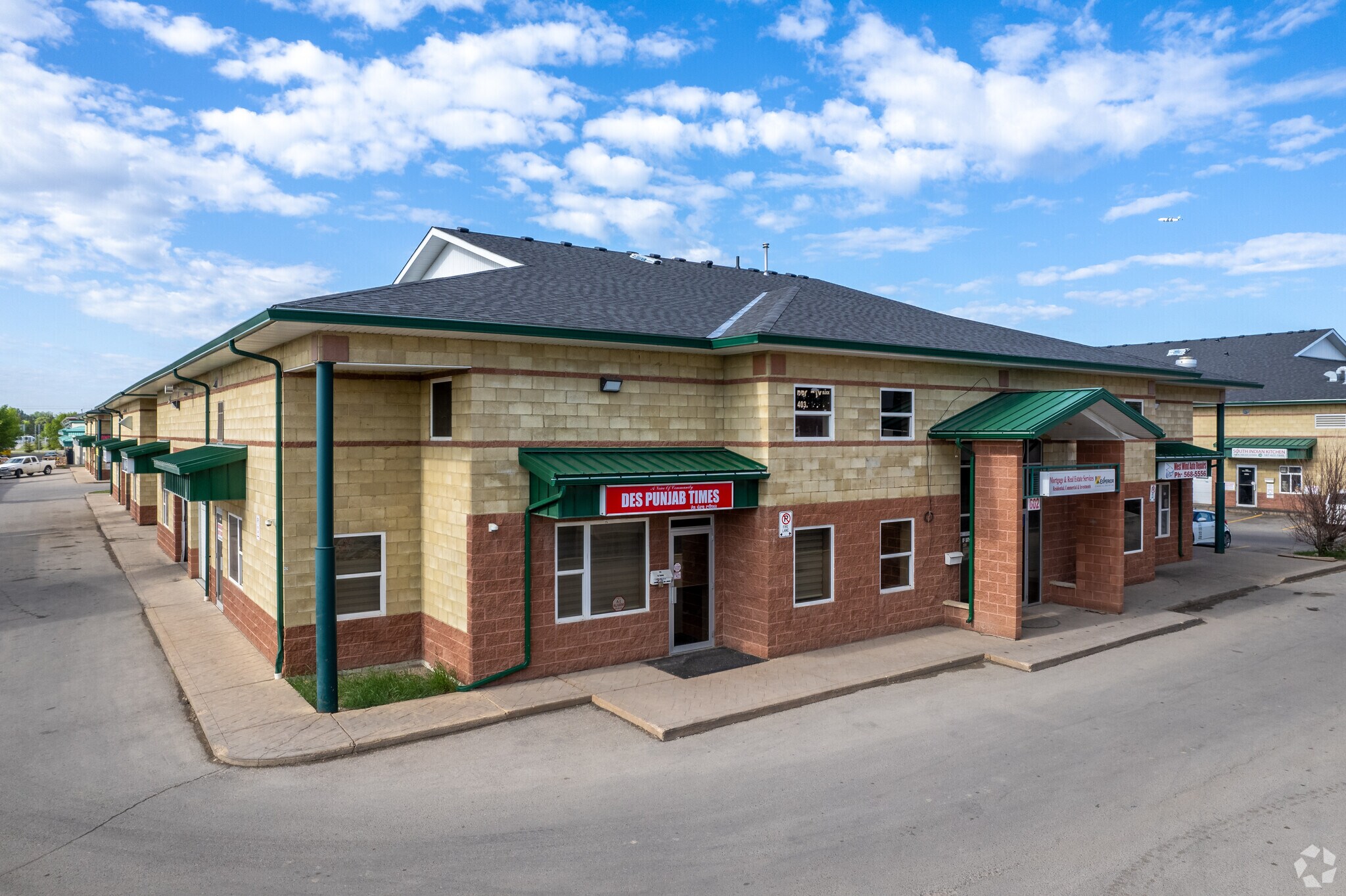 4655 54th Ave NE, Calgary, AB à vendre Photo principale- Image 1 de 20