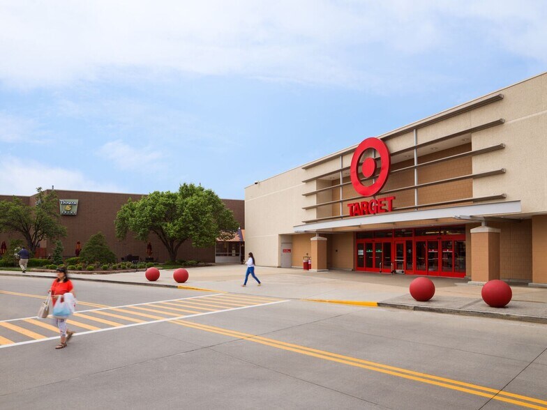 2300 Bernadette Dr, Columbia, MO à louer - Photo du bâtiment - Image 2 de 7