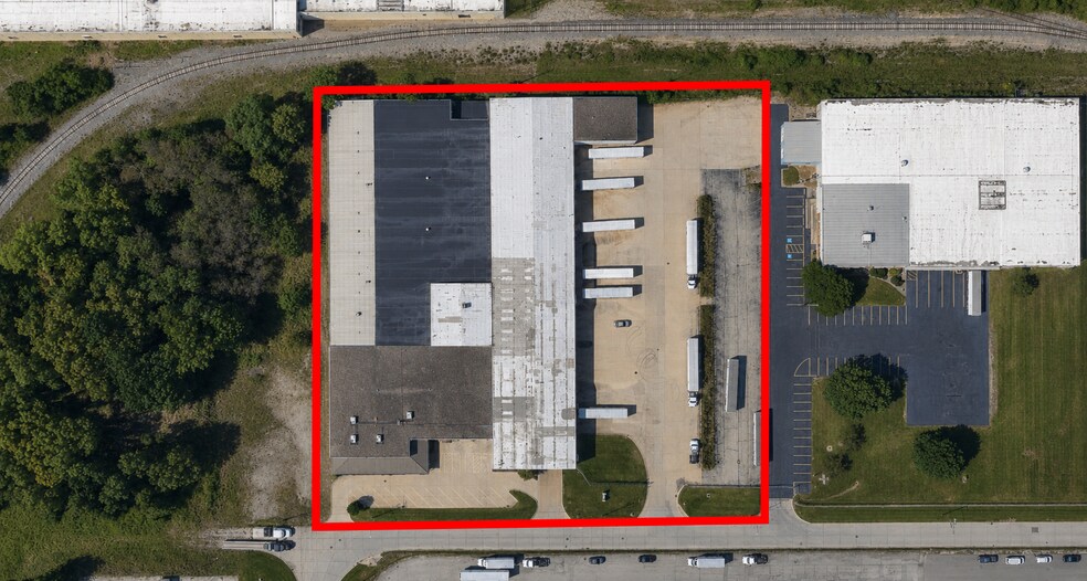 5900 Pennsylvania Ave, Maple Heights, OH à louer - Aérien - Image 2 de 56