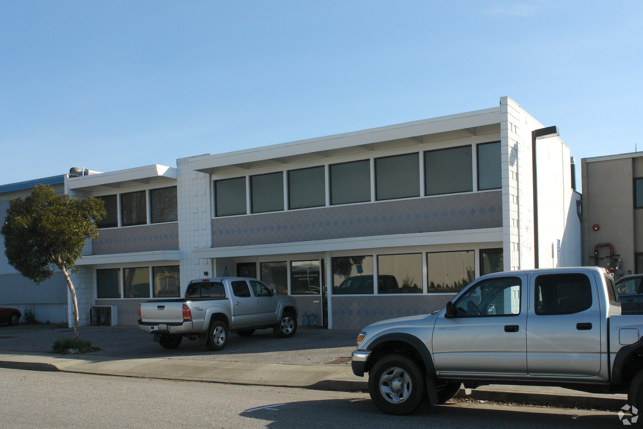 922-926 Industrial Ave, Palo Alto, CA à louer Photo du bâtiment- Image 1 de 6