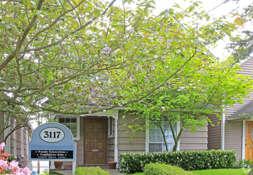 3117 Oakes Ave, Everett, WA for sale - Building Photo - Image 3 of 4