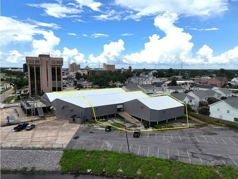 1201 Lakeshore Dr, Lake Charles, LA for lease - Building Photo - Image 3 of 5