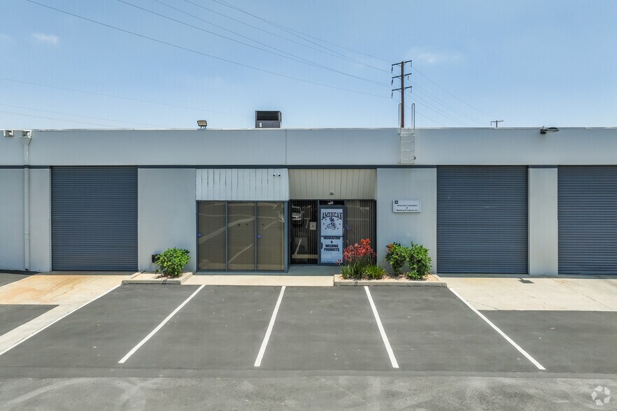 14944 Shoemaker Ave, Santa Fe Springs, CA à louer - Photo du bâtiment - Image 2 de 3