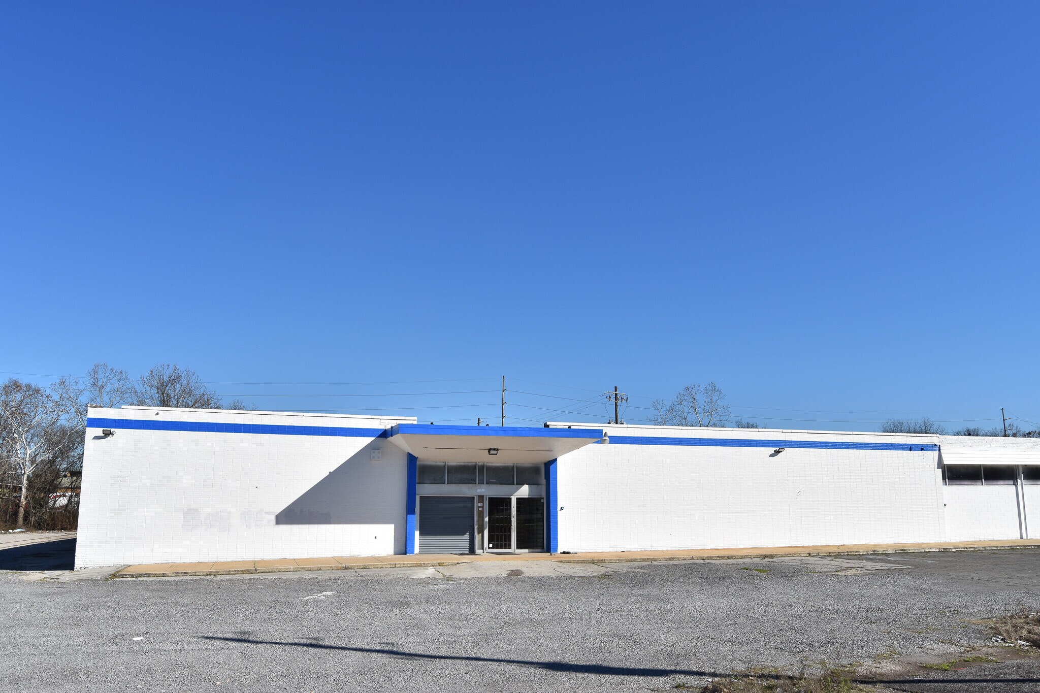 2401 Carraway Blvd, Birmingham, AL for lease Building Photo- Image 1 of 13